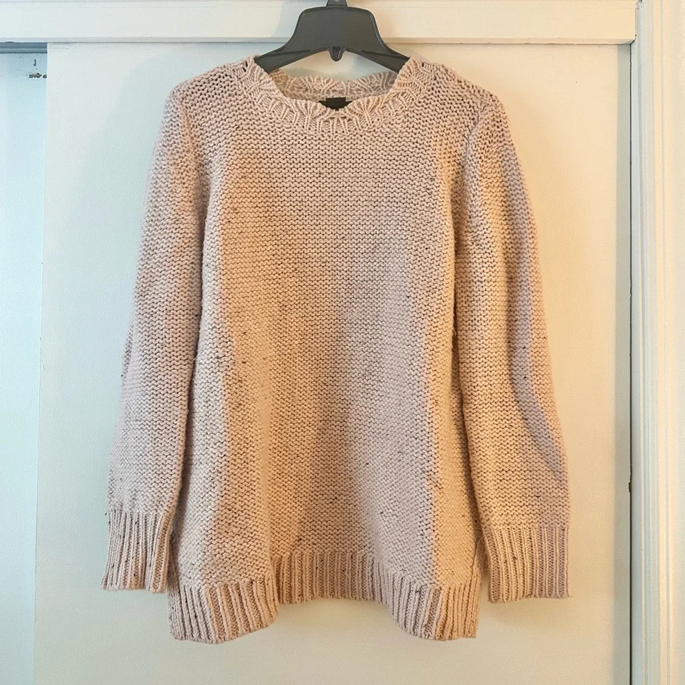 Ann Taylor Chunky Knit Scalloped Pink Sweater